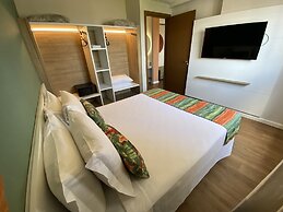 Hot Beach Suites