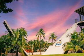 Hot Beach Suites