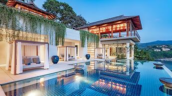 Villa Chelay - Luxury Waterfront Villa