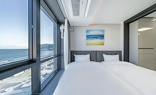 Song Jeong Hotel Blue Castle