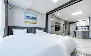 Song Jeong Hotel Blue Castle