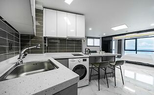 Song Jeong Hotel Blue Castle