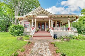 Spacious Victorian Home With Mountain Views And Lots Of Fun Extras!! 5