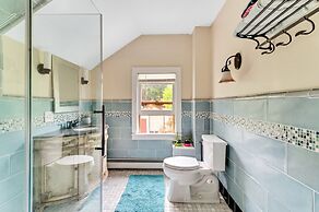 Spacious Victorian Home With Mountain Views And Lots Of Fun Extras!! 5