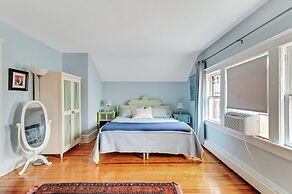 Spacious Victorian Home With Mountain Views And Lots Of Fun Extras!! 5