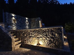 Chaihoutes stone villa into Olive farm in Zia