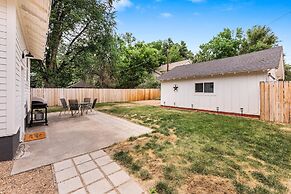 Cozy Chic Home In Downtown Loveland!