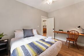 Cozy Chic Home In Downtown Loveland!