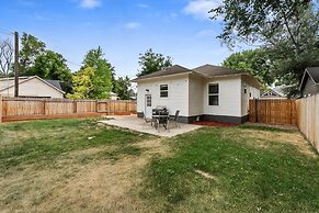 Cozy Chic Home In Downtown Loveland!