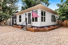 Cozy Chic Home In Downtown Loveland!