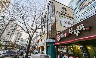 Frenchcode Hotel