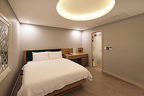 Hotel Gem