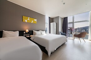 Ocean the point Hotel