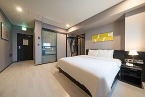 Ocean the point Hotel