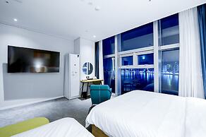 Ocean the point Hotel