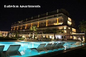 Babylon 40 - 2 bed Private Home Sleeps Up To 6 Close to Everything