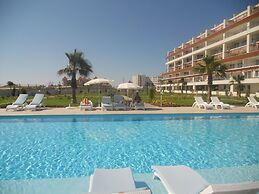 Babylon 40 - 2 bed Private Home Sleeps Up To 6 Close to Everything