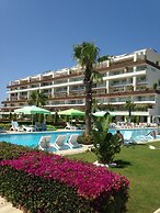 Babylon 40 - 2 bed Private Home Sleeps Up To 6 Close to Everything