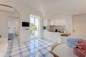 Azzurra, Capri Center