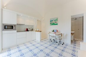 Azzurra, Capri Center