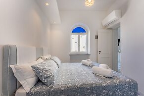 Azzurra, Capri Center