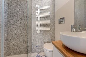 Azzurra, Capri Center