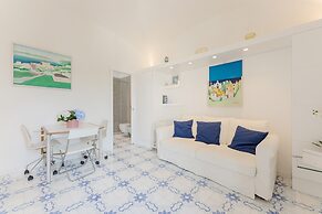 Azzurra, Capri Center