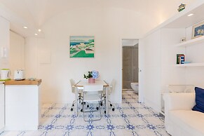 Azzurra, Capri Center