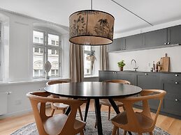 Sanders Regent - Cute 1-bdr Apt Next to Magasin