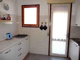 Beautiful House With Garden Near the Beach by Beahost Rentals