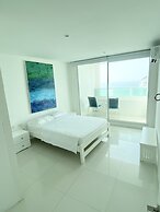 3 Bedroom Apartment Facing The Sea With Air Conditioning And Wifi