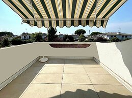 Terraced House With Private Garden