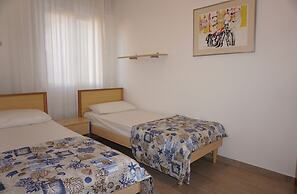 Cozy Villa With Private Garden-beahost