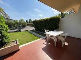 Amazing Villa With Private Garden