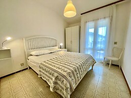 Amazing Villa With Private Garden