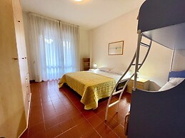 Welcoming Flat With Pool View Balcony