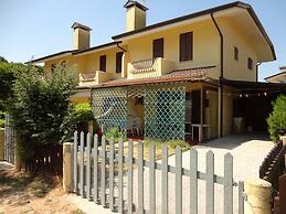 Terraced House With Garden