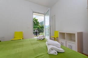 Torbole Relax, Pool & Balcony Apartment 2