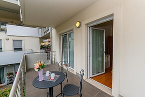 Torbole Relax, Pool & Balcony Apartment 2
