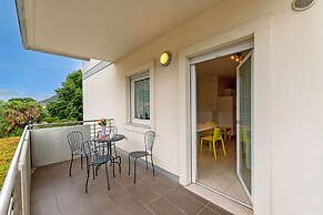 Torbole Relax, Pool & Balcony Apartment 2