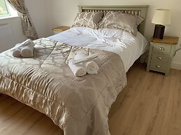 Vale of Belvoir Idilic Country Village Retreat