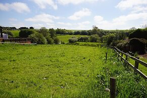 Vale of Belvoir Idilic Country Village Retreat