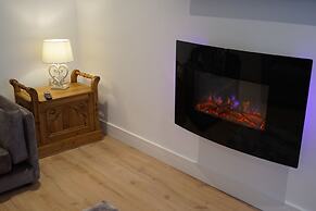 Vale of Belvoir Idilic Country Village Retreat