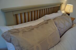 Vale of Belvoir Idilic Country Village Retreat