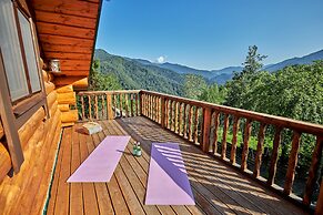 HILLS1200 Medoveevka Residence