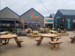 St Osyth- Sleeps8-freeparking-wifi-holidaypark