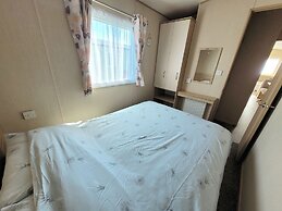 St Osyth- Sleeps8-freeparking-wifi-holidaypark