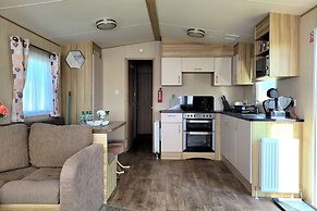 St Osyth- Sleeps8-freeparking-wifi-holidaypark