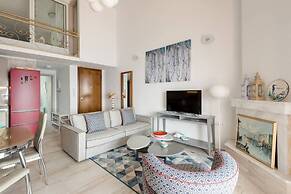 Fantastic Penthouse in Neos Marmaras