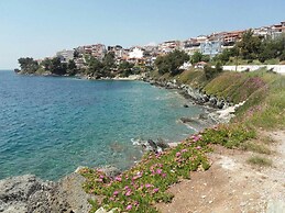 Fantastic Penthouse in Neos Marmaras